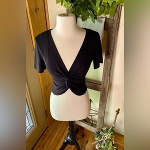 ✨Zara Black Twist Front Short Sleeve Cropped Top✨ NWT